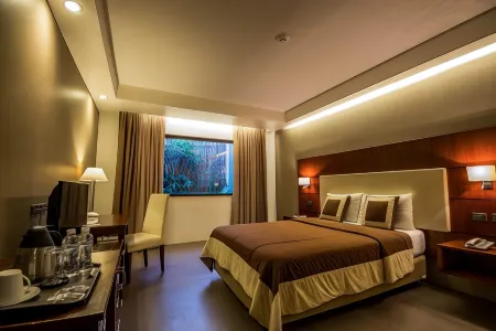 アリアナ ホテル