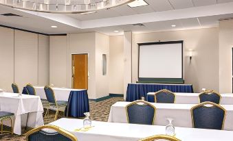 Days Hotel by Wyndham Allentown Airport / Lehigh Valley