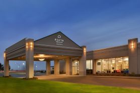 Skyline Hotel Detroit Airport, SureStay Collection by BW