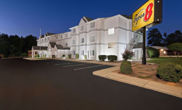 Super 8 by Wyndham Harbison/Parkridge Hospital