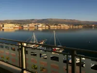 Chios Chandris - View biển