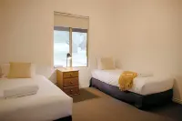 Yallingup Forest Resort - balcony