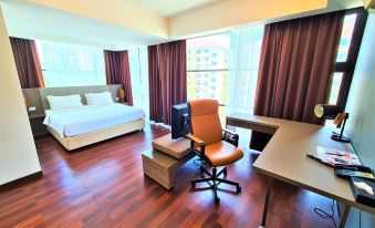 Nexus Regency Suites & Hotel