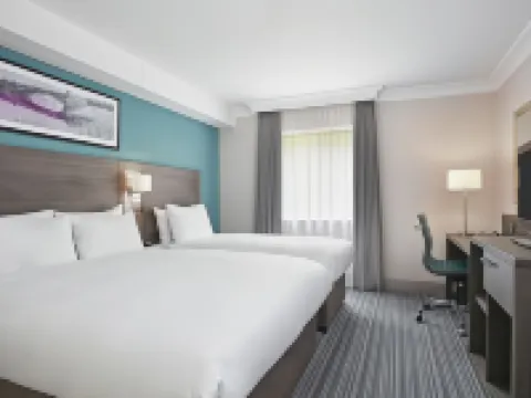 東米德蘭機場茱莉斯酒店 達寧頓堡酒店