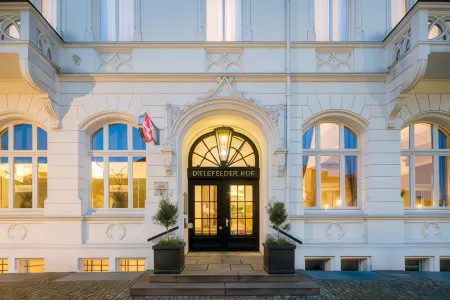 Steigenberger Hotel Bielefelder Hof Отели рядом с достопримечательностью «Билефельдский университет»