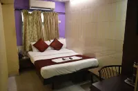 Hotel Arma Court - Near US Embassy, BKC Các khách sạn gần Sitladevi Temple