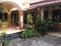 Adalia Homestay- Semarang (Syariah) Hotels in Gunung Pati