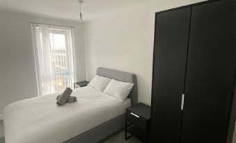 Salford City Retreat - Modern 2 Bedroom Apartment