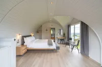 The Vu Snugs Hotels near Blackness Castle