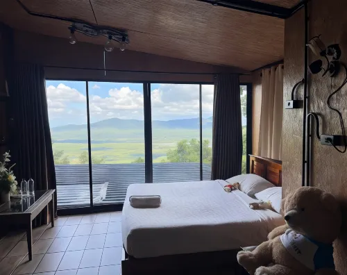 The Nine Bistro Grand Hill & Resort Hotels in Na Mom