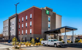 Holiday Inn Express & Suites Tulsa East - Catoosa