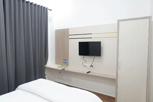Karya Guest House Syariah Hotel di Rawa Sari