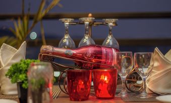 Mount Queens Hill Resort & Spa - Housity