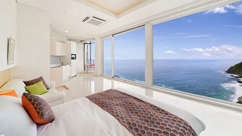 Samcheok Beach Hill Pool Villa