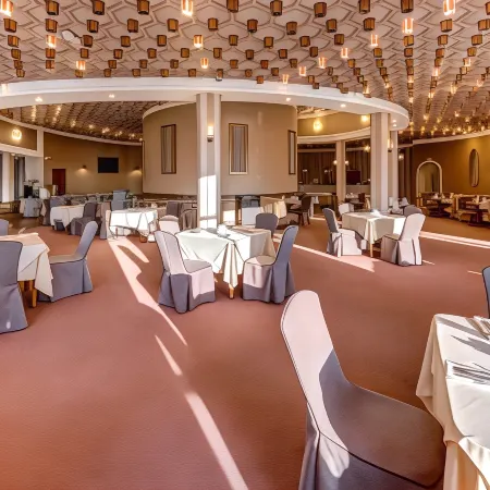 Tourist Omsk ZONT Hotel Group (Турист Омск)