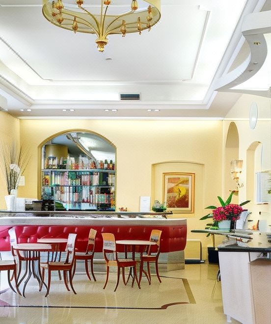 3. 호텔 터미널 밀..