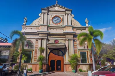 Hotel Nicanor Hotel dekat The Campanario de Dumaguete