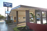 Budget Inn Hotels near 7-Eleven