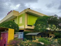 RedDoorz Plus Near Dunia Fantasi Ancol Hotels near Ancol Dreamland
