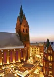 DoubleTree by Hilton Hannover Schweizerhof Hotel dekat GOP Variete Theater Hannover
