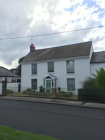 Deri-Down Guest House