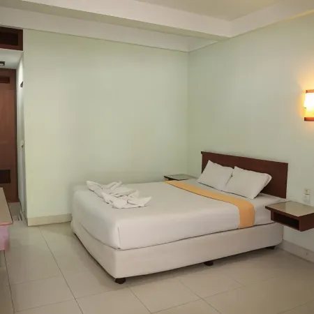 Pandu Lakeside Hotel Parapat