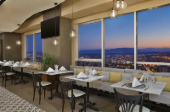 公園商場酒店及會議中心