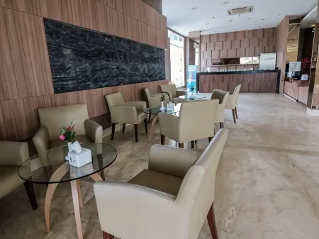 Hotel 61 Medan Отели в г. Медан