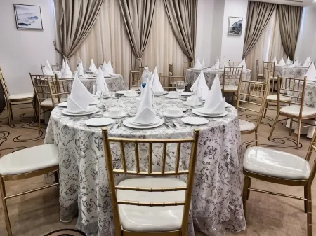 The Proud Hotel Al Khobar Отели в г. Эль-Хубар