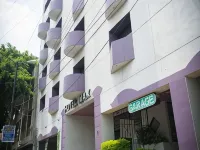 Hotel Max โรงแรมใกล้ปาลาซิโอ โพสตัล