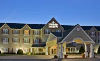 Country Inn & Suites by Radisson, Salina, KS - parking