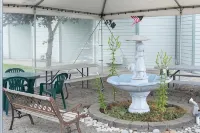 Dew Drop Inn