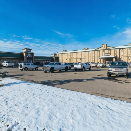 Service Plus Inns and Suites
