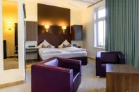 Parkhotel Bad Rehburg Hotels near Schloss Stadthagen