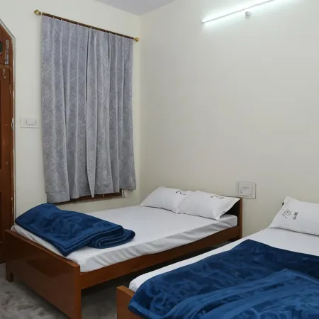 Hotel Yash Paradise 6 Min Distance from Dargah