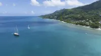 Beach View Villa - Beauvallon Villas - parking