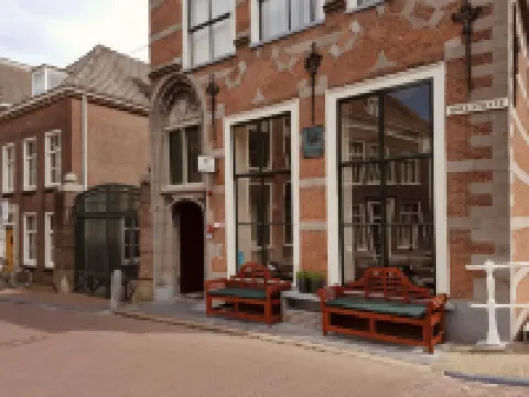 Hotel Grand Canal Hotels in Delft