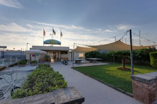 Hotel Gadames - Lunch on the Beach