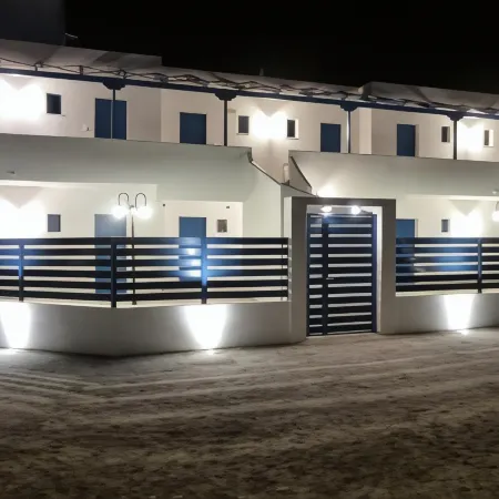 Dedes Apartments