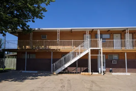 Love Hotels Western Holiday by OYO at Harlan Lake NE