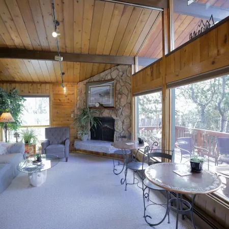 Jewel Lake Bed and Breakfast