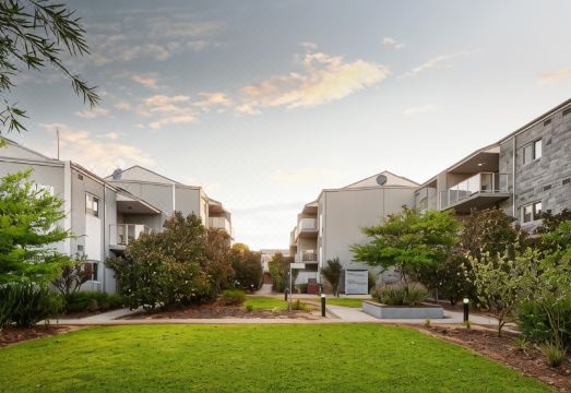 2. 에어포트 아파트..