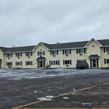 Lincoln Host Motor Inn