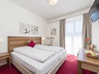 Hotel Elefant Hotels in Ora
