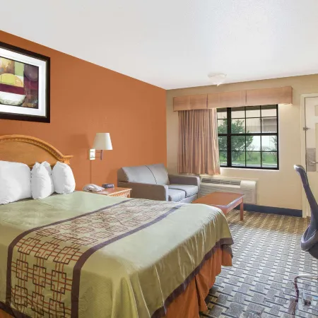 Days Inn by Wyndham Monroe La