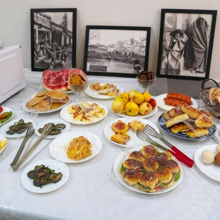 Chinor Garden Hotel - Free Airport Pick-up and Drop-Off