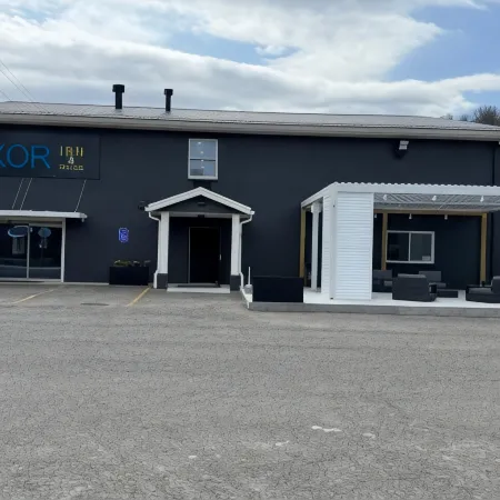 Luxor Inn & Suites, a Travelodge by Wyndham