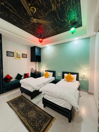 Shiv Kothi - Homestay Отели рядом с достопримечательностью «Tomb of I'timād-ud-Daulah»