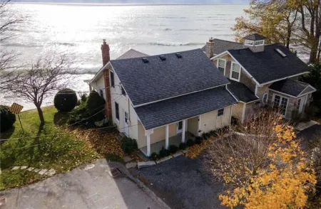 Stunning House on the Water's Edge
