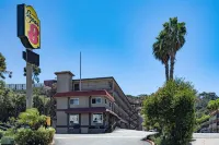 Super 8 by Wyndham San Diego Hotel Circle Hotel di San Diego